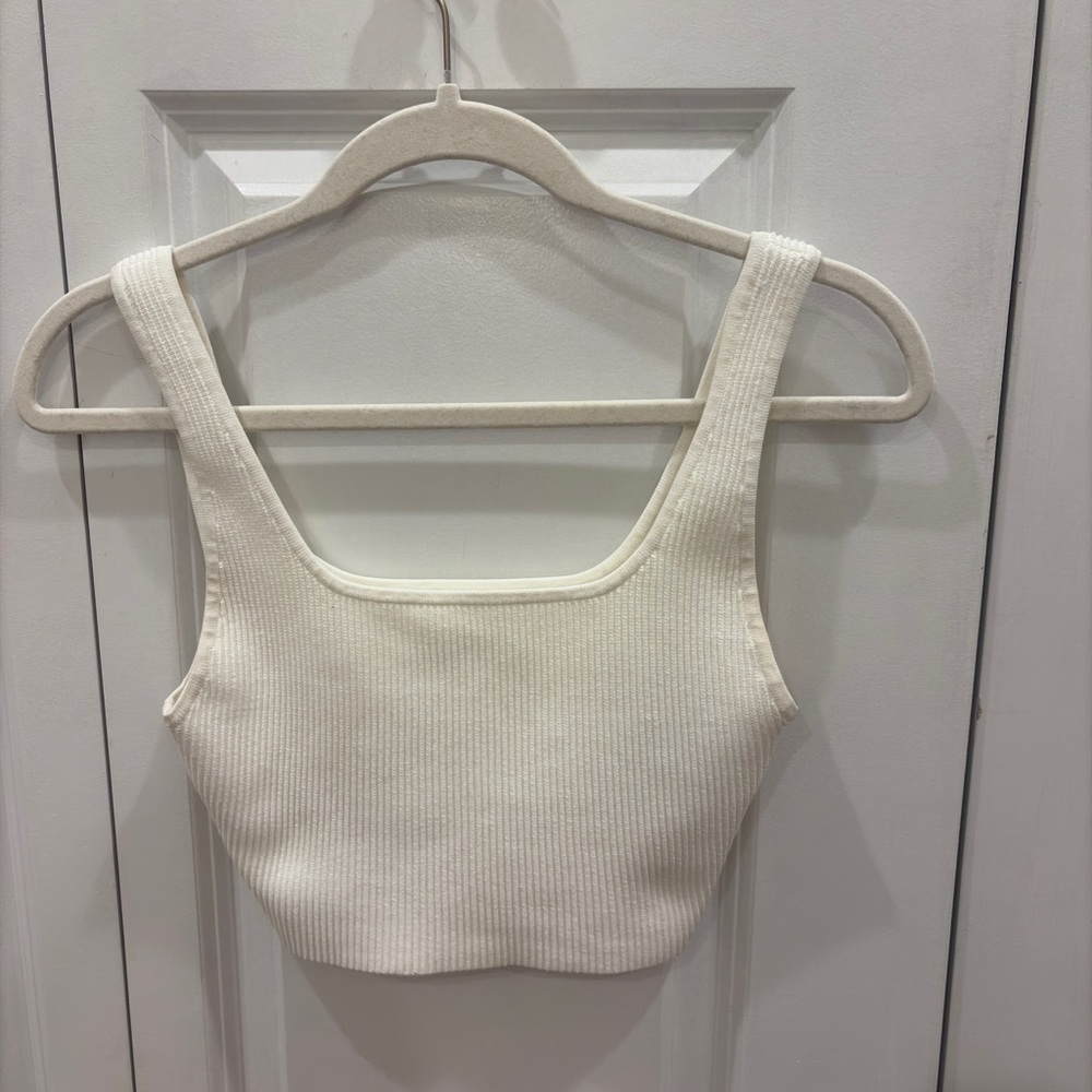 Aritzia: Babaton Sculpt Knit Squareneck Cropped Tank